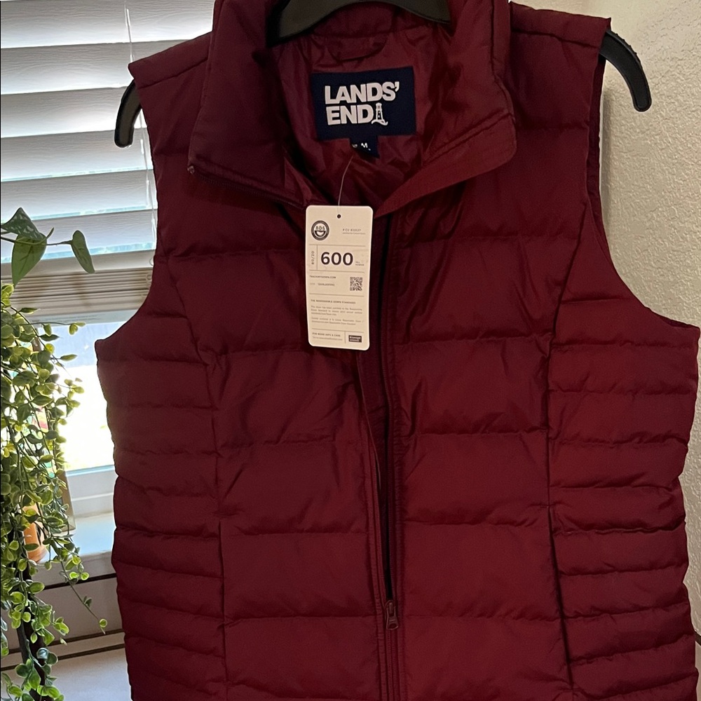 Lands' End Burgundy Quilted Vest with front pockets. Size 10-12.